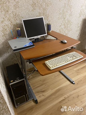 Компьютерный стол