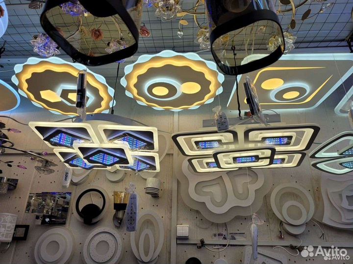 Люстра потолочная новая