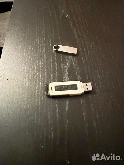 Usb флешки 2шт