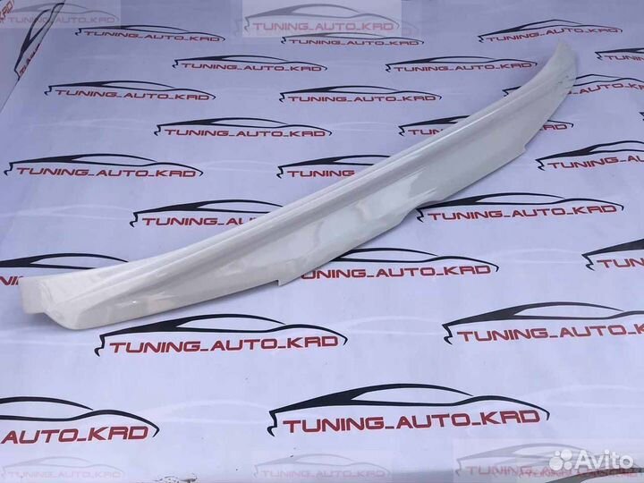 Спойлер под стекло Lexus LX 570, LX450d B0429