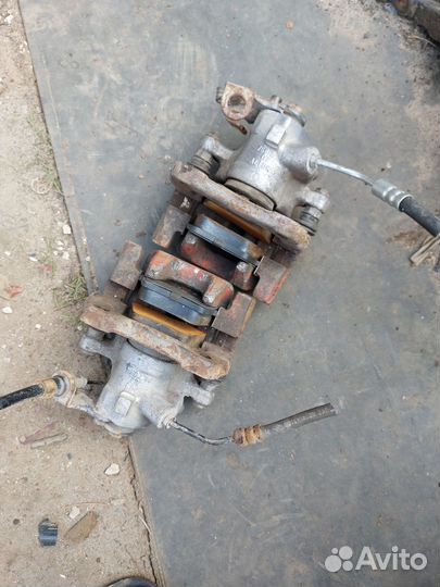 Задний суппорт Пежо 407