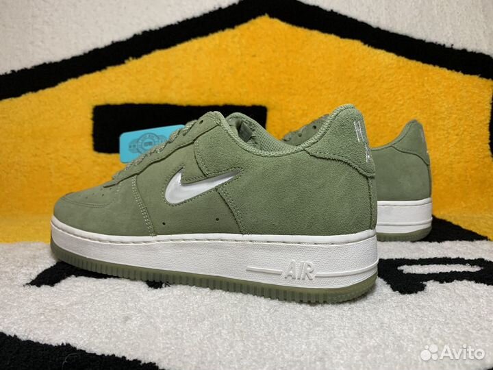 Кроссовки Nike Air Force 1 Low Retro 42 7,5uk