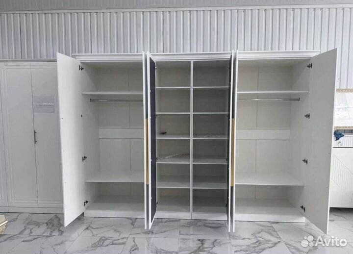 Шкаф на заказ для студии