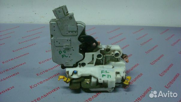 Nissan 80503-2F000 Замок передний левый