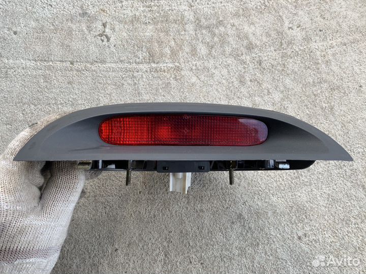 Стоп сигнал фонарь Chevrolet Lanos