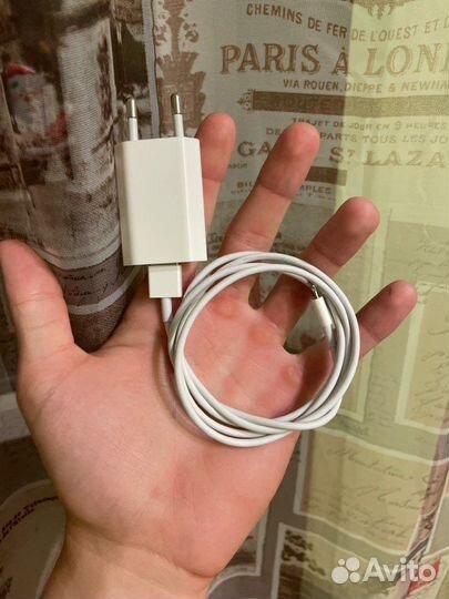 Зарядное устройство на iPhone оригинал