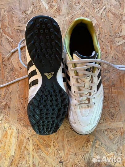 Сороконожки Adidas 11Nova