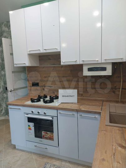 2-к. квартира, 60 м², 1/9 эт.