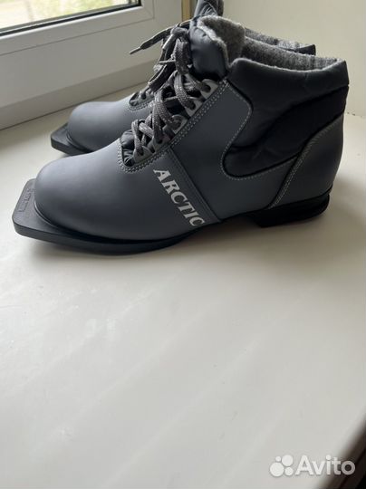Лыжные ботинки новые