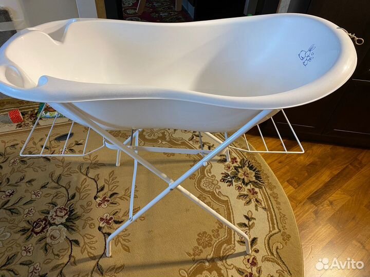 Детская ванночка с горкой на подставке