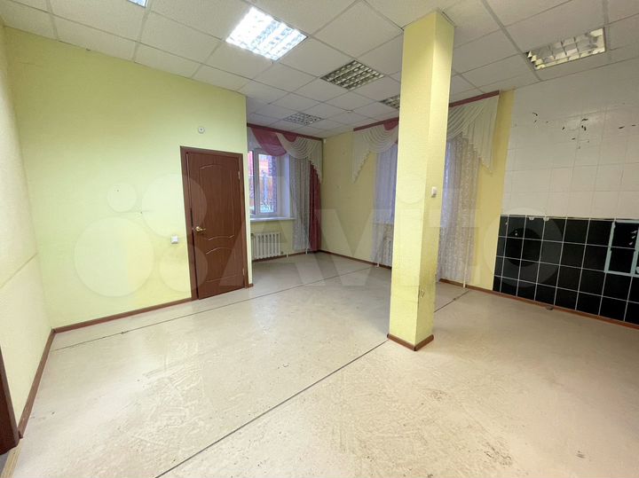 Аренда - Торгово-Офисного Помещения - 106 м²