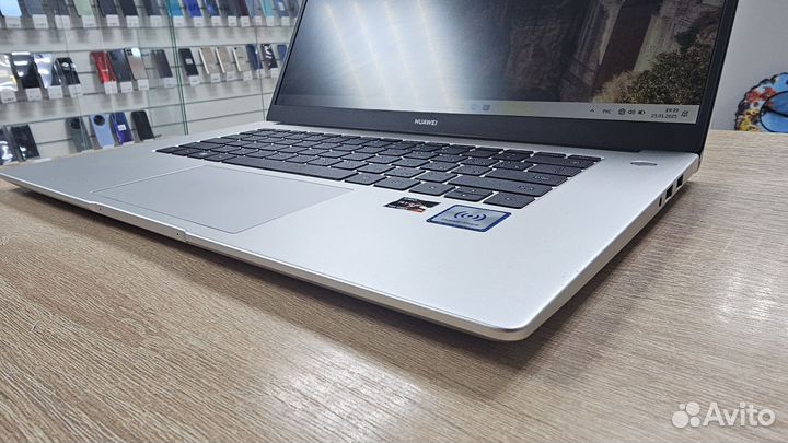 Ноутбук Huawei matebook d 15