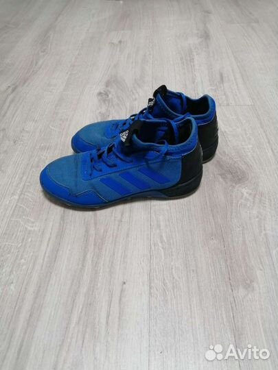 Сараканожки adidas