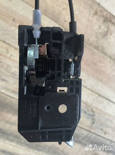 Замок правой двери Мазда сх5