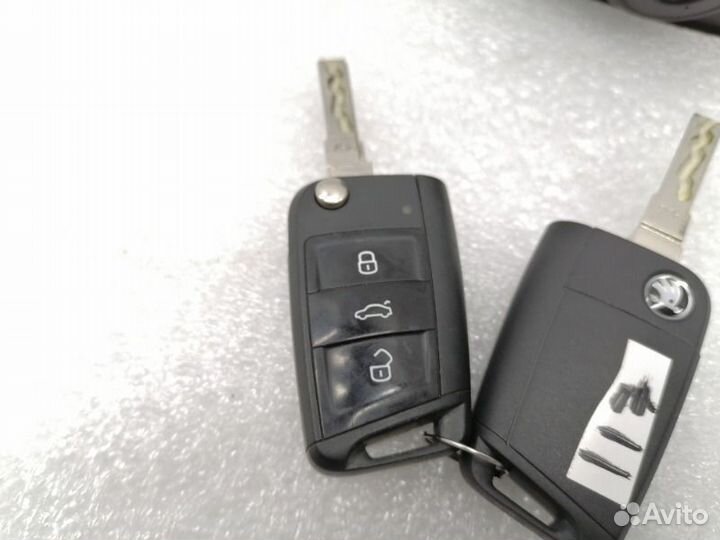 Замок зажигания Skoda Octavia A7 cwva 2019