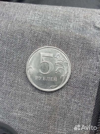 Продам монету
