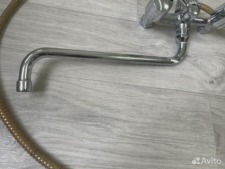 Смеситель с душевой лейкой б/у течёт на запчасти