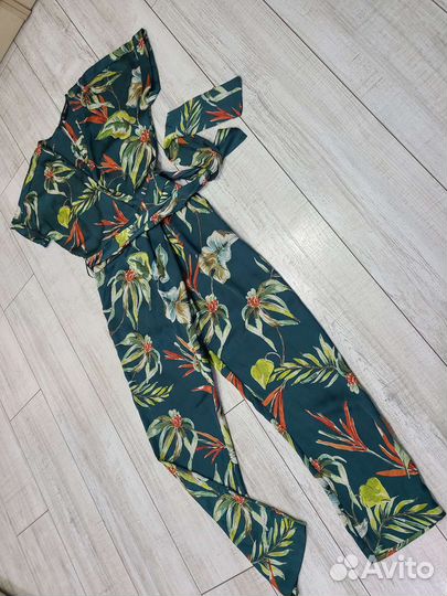 Комбинезон женский zara 42 44 с брюками, шортами