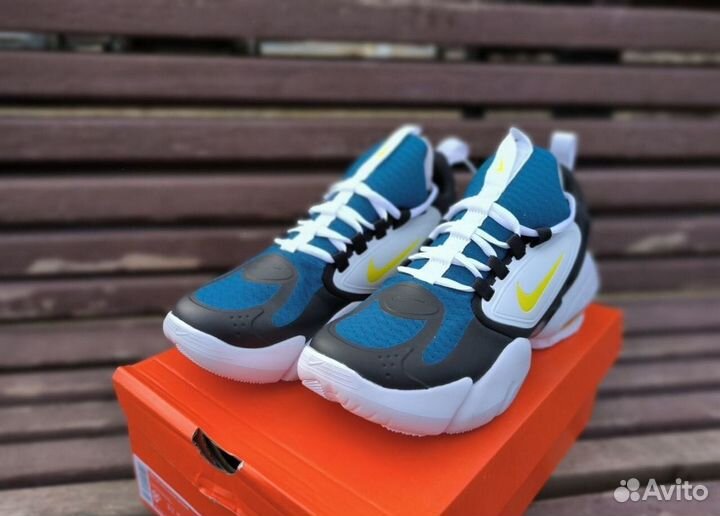 Динамичные Nike Alpha Savage