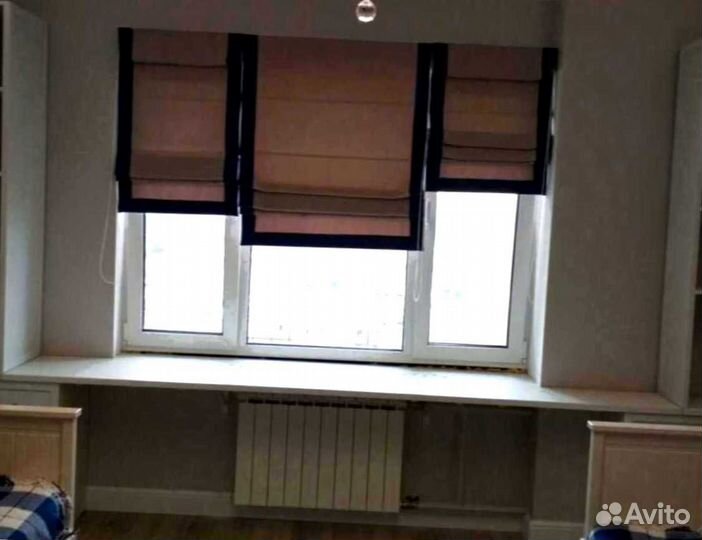 Рабочая зона в углу у окна