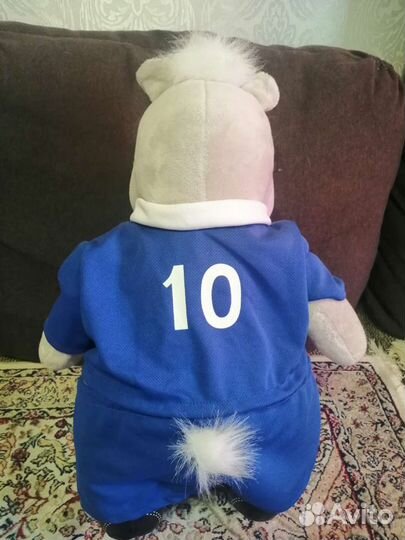 Игрушка Бегемот футболист