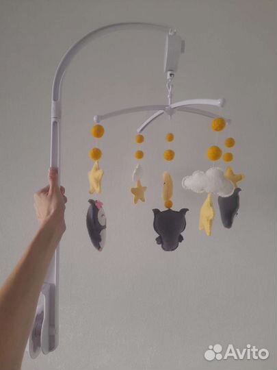 Мобиль на детскую кроватку
