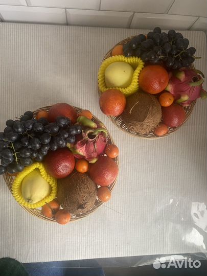 Корзина фруктов подарок 8 марта