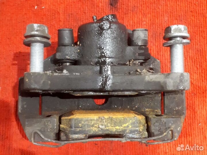 Правый передний суппорт фольксваген пассат б6