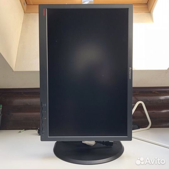 Монитор профессиональный Lenovo Think Vision L220x