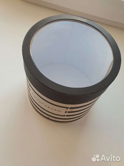 Большая подарочная коробка с окном Остатки