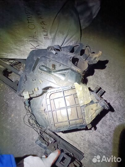 Корпус печки радиатора Nissan Atlas MH40