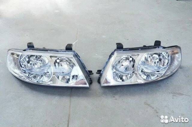 Фары Nissan almera classic B10