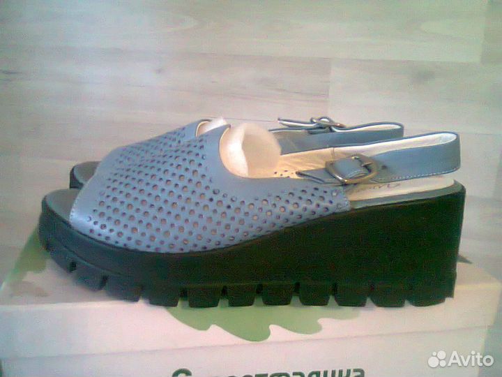 Босоножки 37