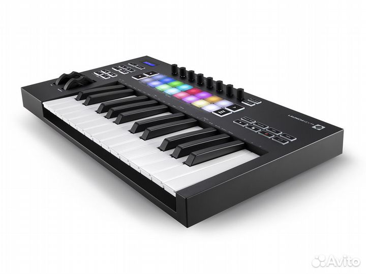 Novation Launchkey 25 MK3 миди-клавиатура