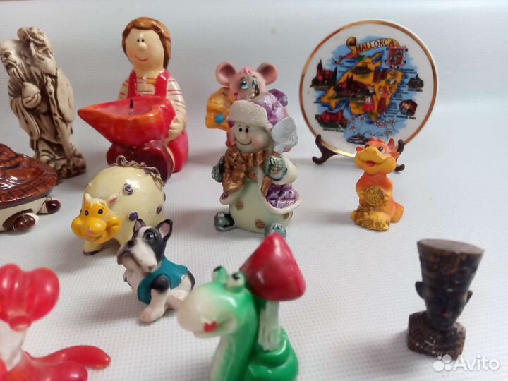 Фигурки и статуэтки