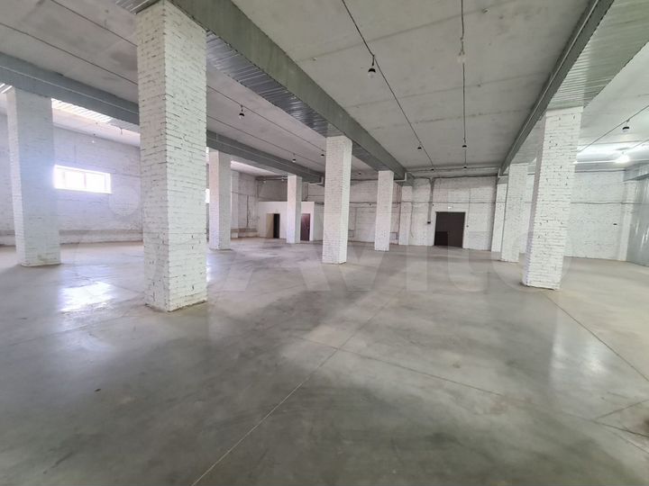Торговая площадь, 1300 м²