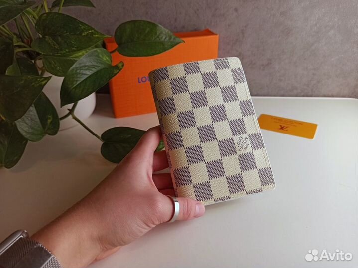Обложка для паспорта louis vuitton