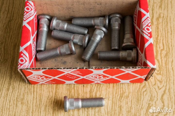 Шпилька на Форд (колесная) 47мм