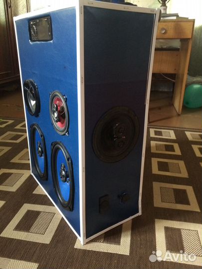 Музыкальная колонка