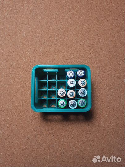 Для батареек - коробка контейнер кейс бокс ящик