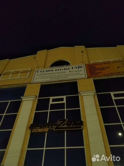 Монтаж баннеров, рекламных вывесок