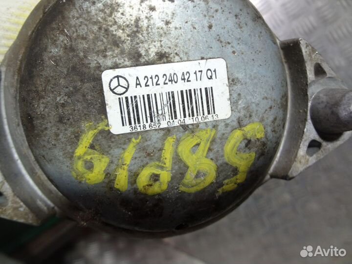 Опора подушка двигателя правая Мерседес 204