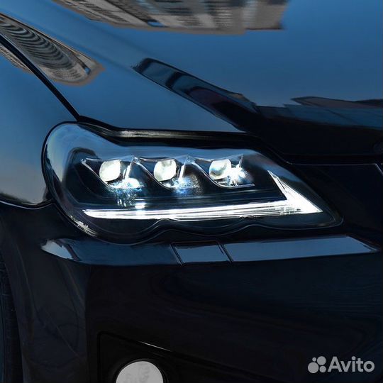 Фары toyota mark x 120 (04-09г)