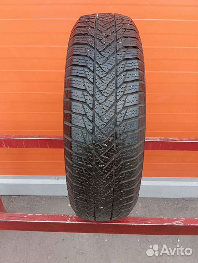 Esa-Tecar Supergrip Pro 195/65 R15 89T