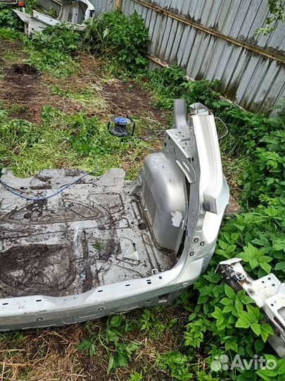 Volkswagen tiguan заднее правое крыло четверть