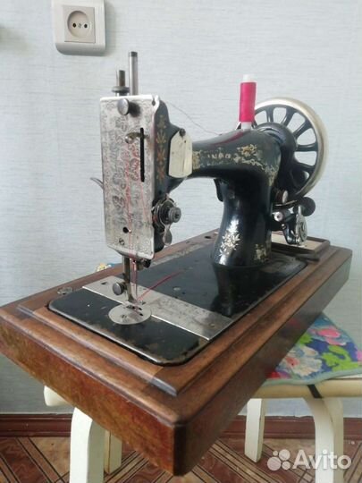 Швейная машина Singer