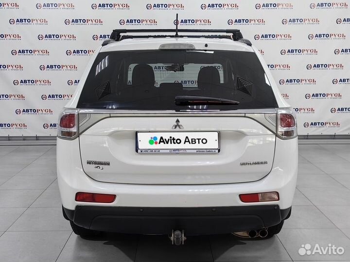 Mitsubishi Outlander 2.4 CVT, 2014, 235 310 км