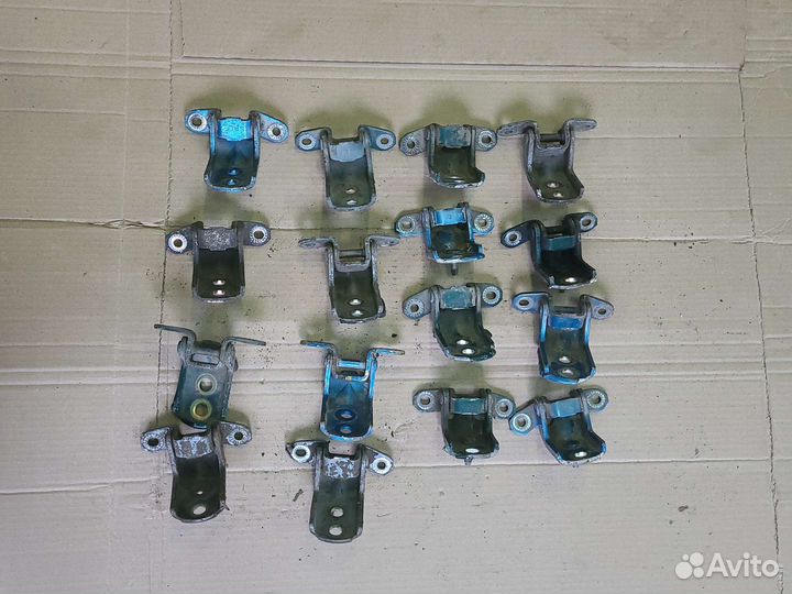 Петли двери Nissan Almera N15 1995-2002