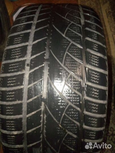 Jinyu YW52 235/45 R18