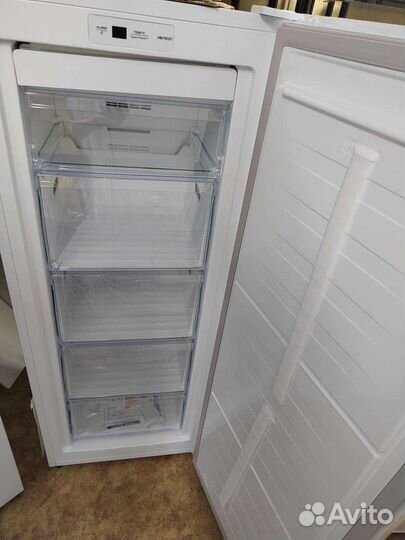 Морозильная камера 143см NoFrost